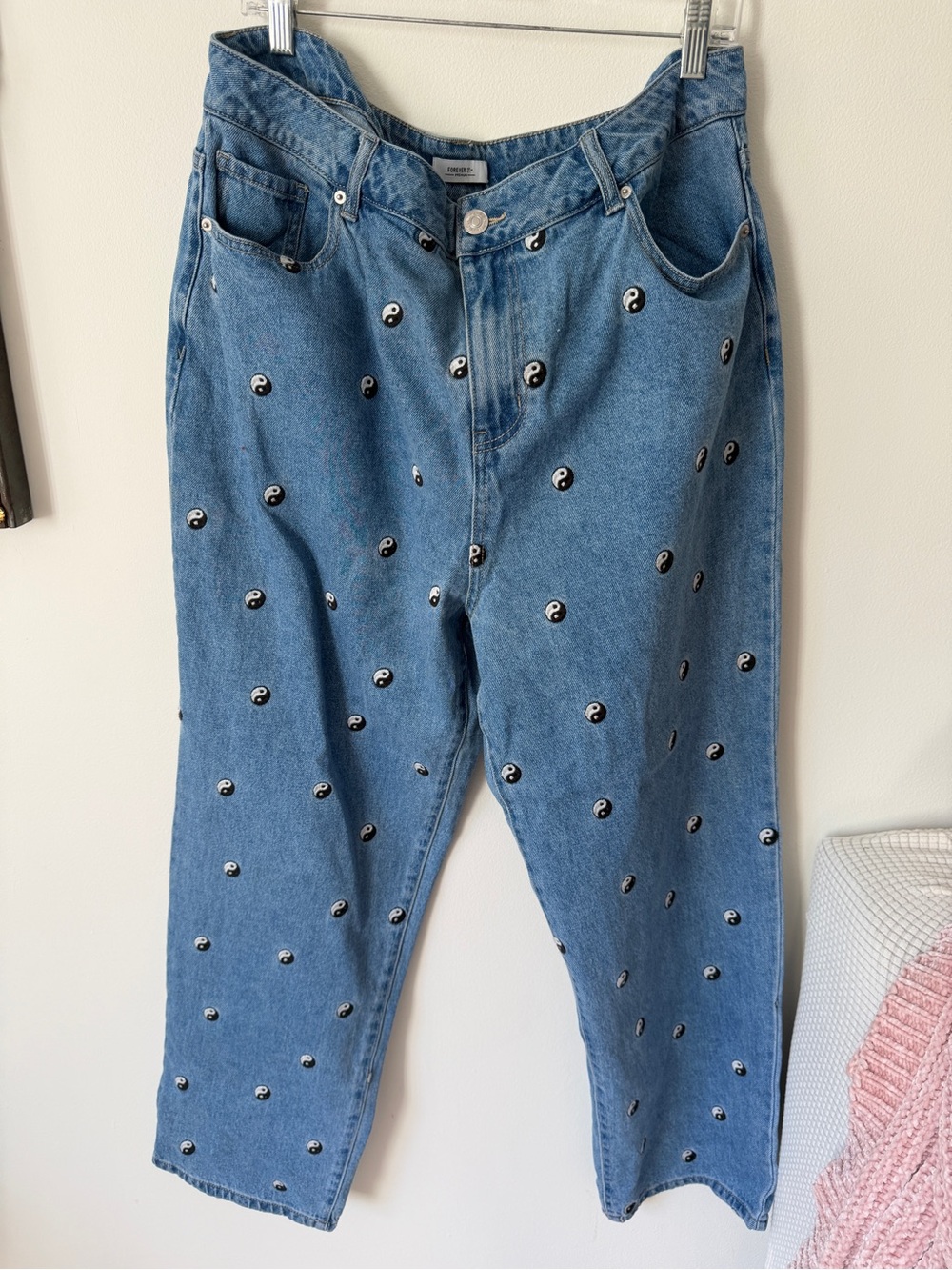 Forever 21 Blue Denim Jeans with Yin Yang Embroidery